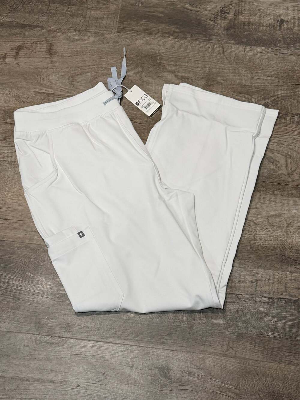 FIGS NWT Kade Cargo Scrub Pants Optic White 2XL Tall 2XLT